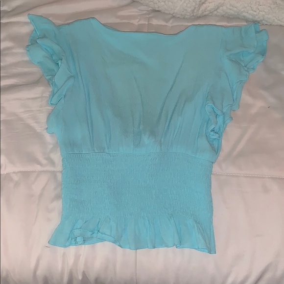 Light blue crop top - Picture 2 of 4